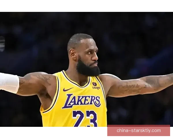 41岁詹姆斯创最老三双纪录