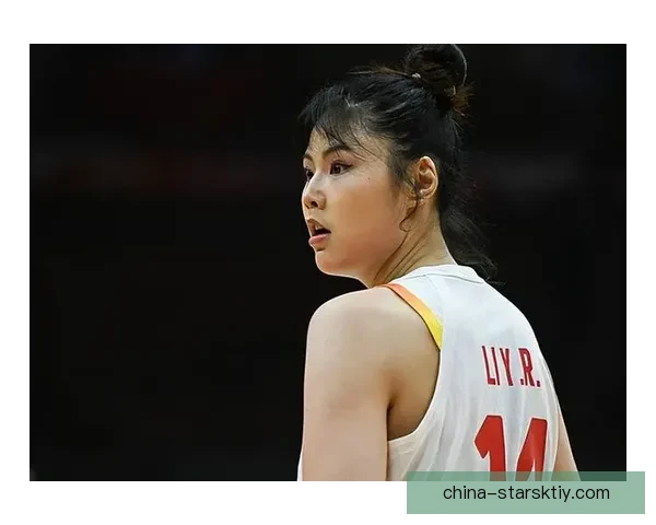 中国女篮首战告捷 李月汝21+11展现统治力 中国女篮首战告捷 李月汝21+11展现统治力